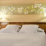 Acacia 4*
