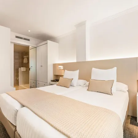 Acacia Aparthotel 4*