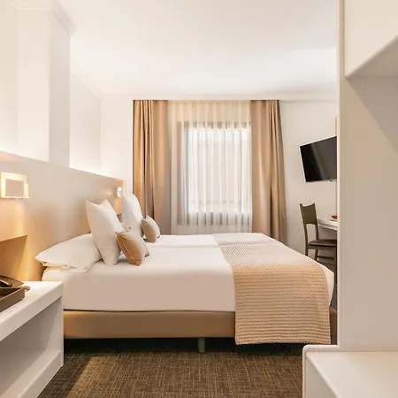 Aparthotel Acacia 4*