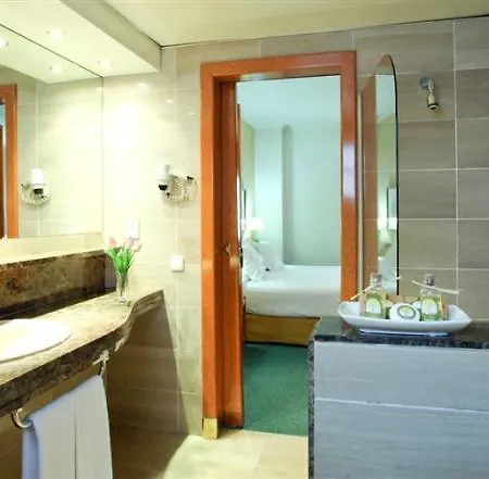 Acacia Apartahotel