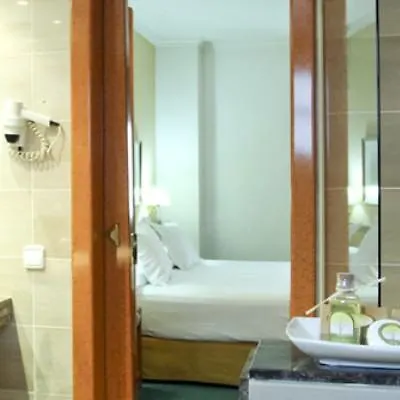 Acacia Aparthotel 4*