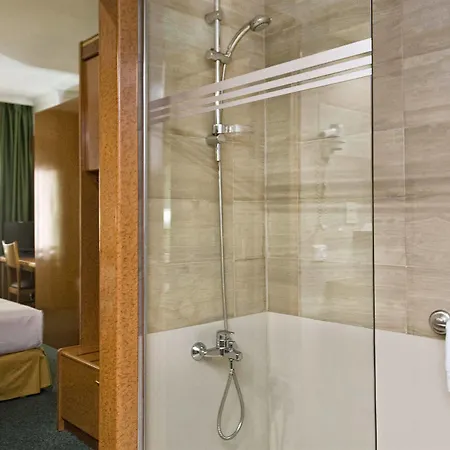 Acacia Aparthotel 4*