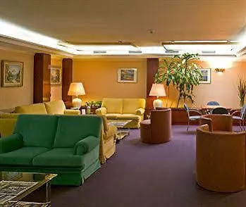 Acacia Aparthotel 4*